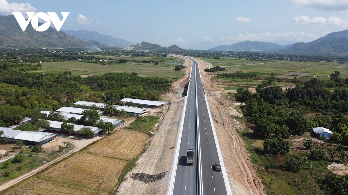 Khánh Hòa đầu tư hạ tầng giao thông, kết nối để phát triển